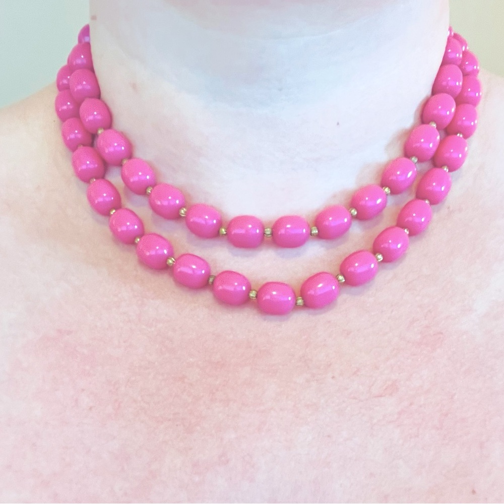 Vintage bubble gum pink Marvella bead necklace